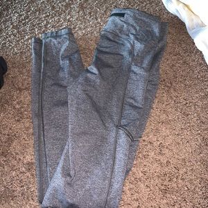 Grey lululemon leggings !!